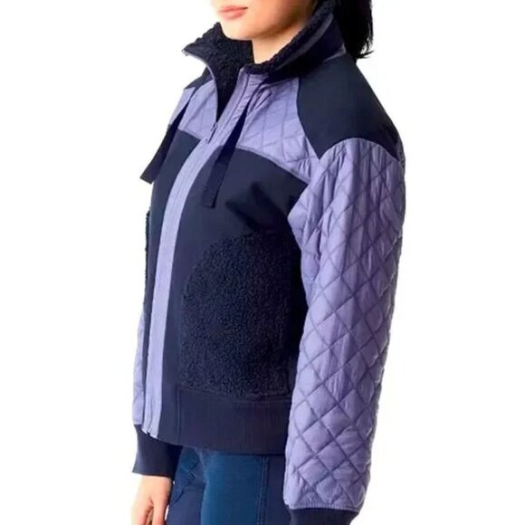 Bass Outdoor Women's Quilted-Trim Zip Bomber Jacket - Size Large - Picture 3 of 4